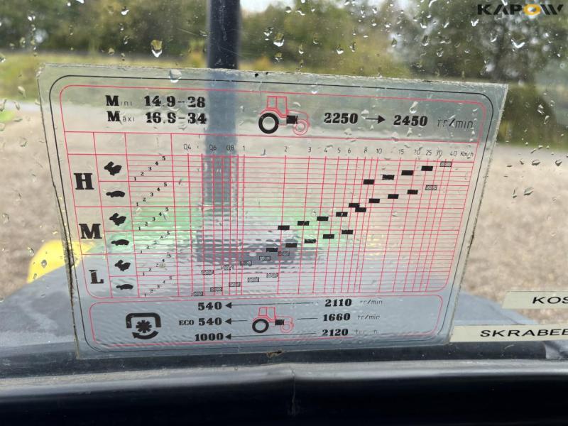 John Deere 3200 traktor med kost 55