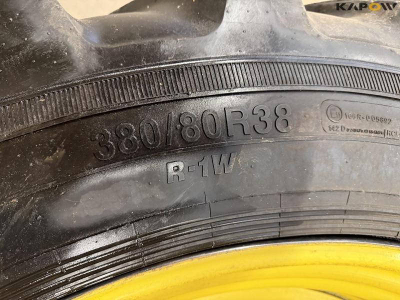 John Deere 380/80-R38 hjul 11