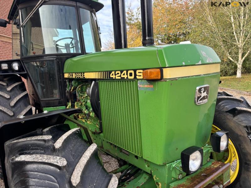 John Deere 4240S traktor 12