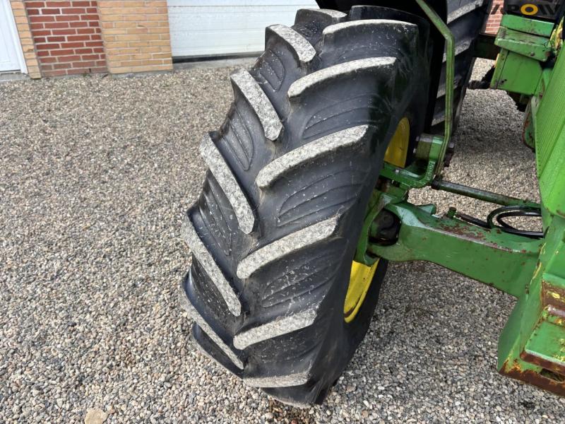 John Deere 4240S traktor 68