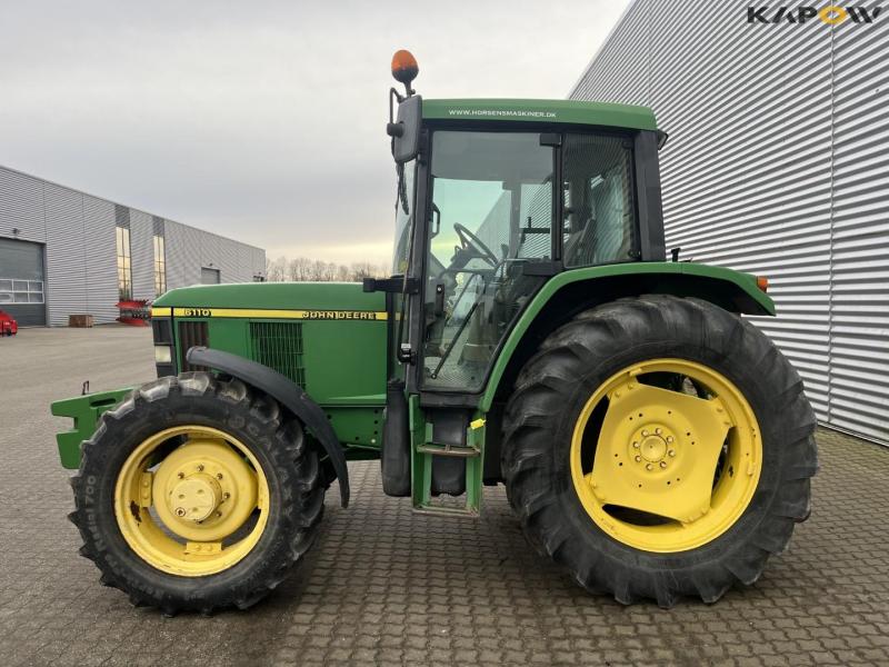 John Deere 6110 traktor 8