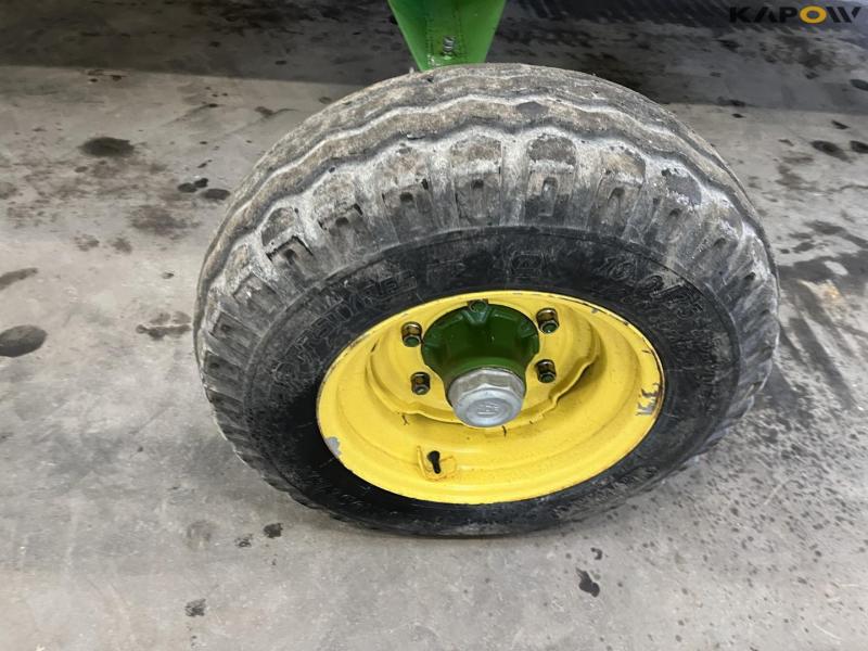 John Deere 615P pick up 8