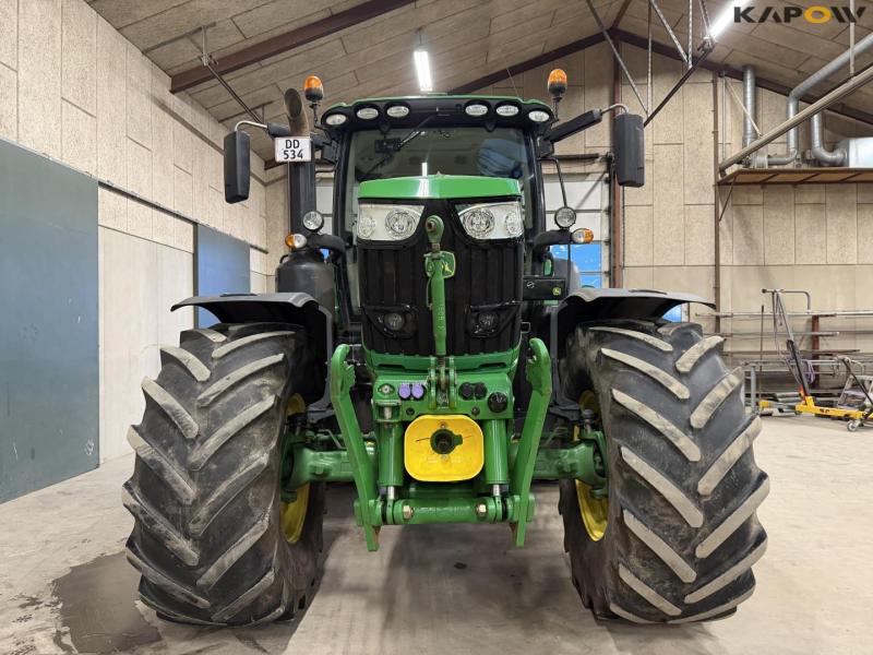 John Deere 6215R traktor 2