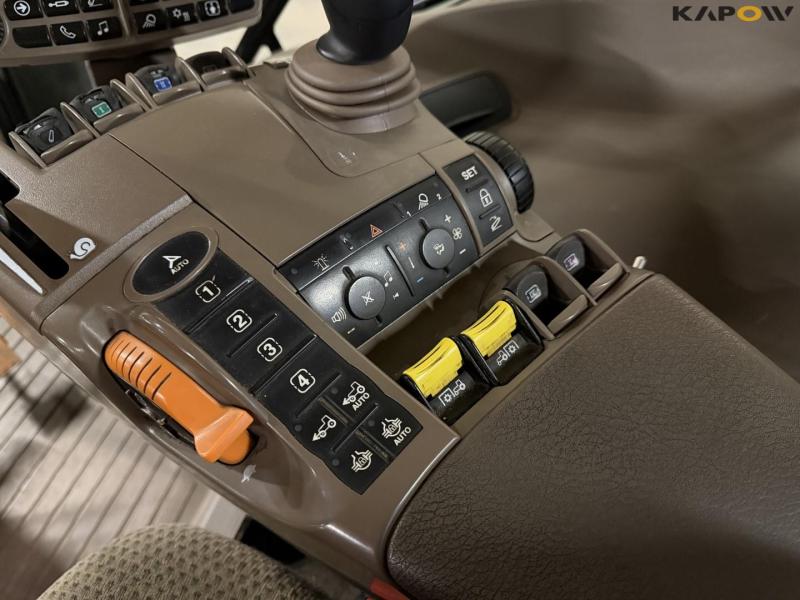 John Deere 6215R traktor 49