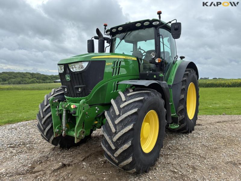 John Deere 6215R traktor 1