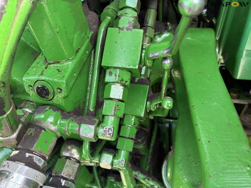 John Deere 6820 traktor med frontlæsser 38