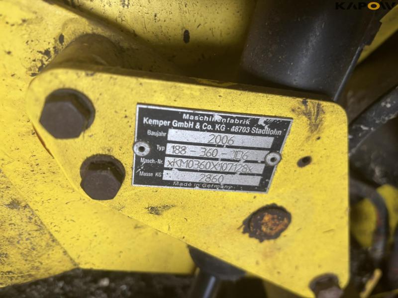 John Deere 7700 snitter med majsbord og pickup 95