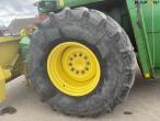 John Deere 7700 snitter med majsbord og pickup 57
