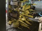 John Deere 7700 snitter med majsbord og pickup 88
