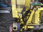 John Deere 7700 snitter med majsbord og pickup 94