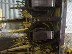 John Deere 7700 snitter med majsbord og pickup 99