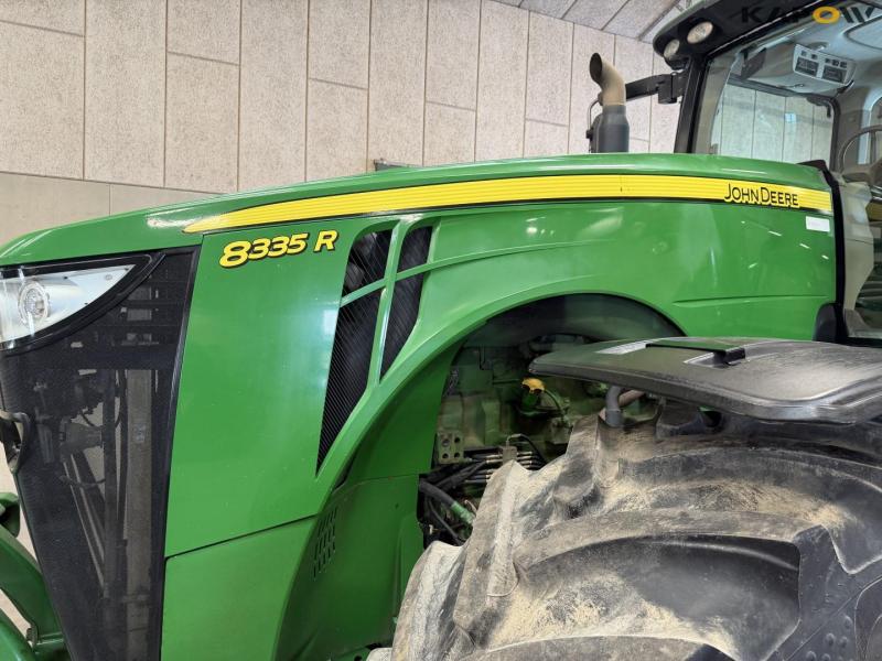 John Deere 8335R traktor 9