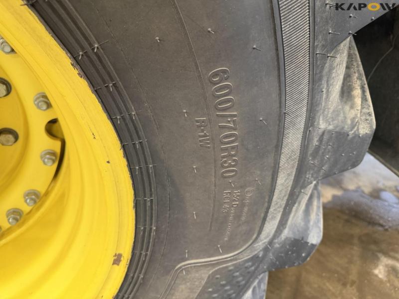 John Deere 8335R traktor 69