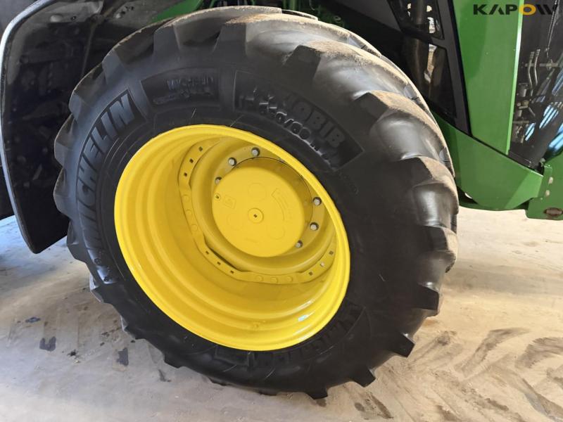 John Deere 8R 370 traktor 84