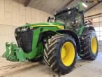 John Deere 8R 370 traktor 1