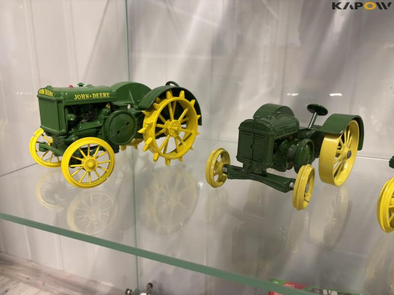 John Deere model traktorer 34