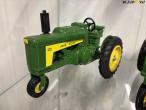 John Deere model traktorer 16