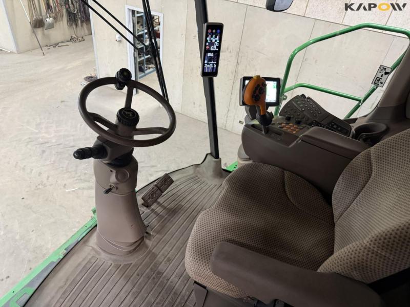 John Deere T660i med 30 fod skærebord 27