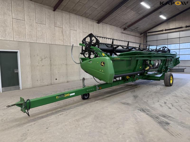 John Deere T660i med 30 fod skærebord 63