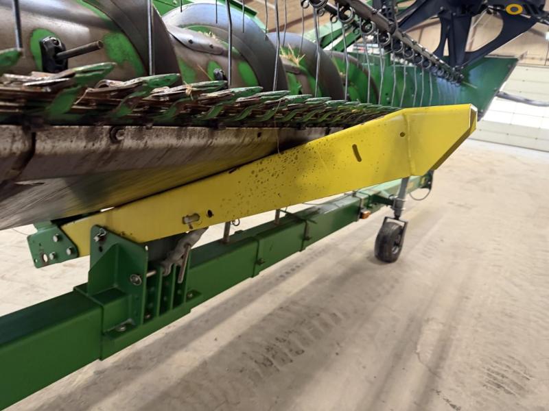 John Deere T660i med 30 fod skærebord 84