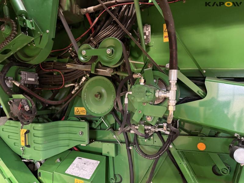 John Deere T660i mejetærsker med 30fod draper skærebord 35