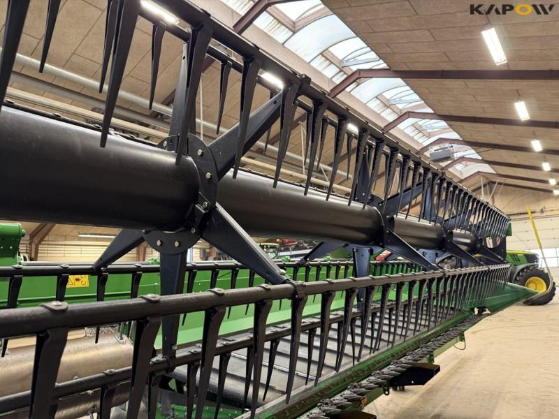 John Deere T660i mejetærsker med 30fod draper skærebord 113