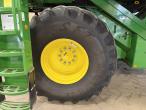 John Deere T660i mejetærsker med 30fod draper skærebord 67
