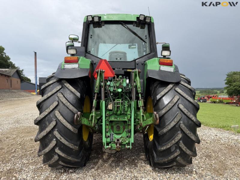 John Deere traktor 5