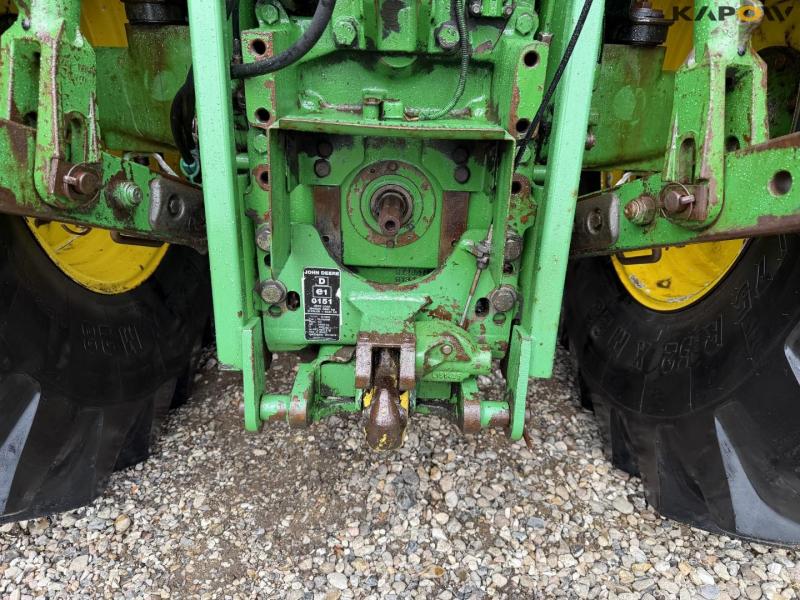 John Deere traktor 28