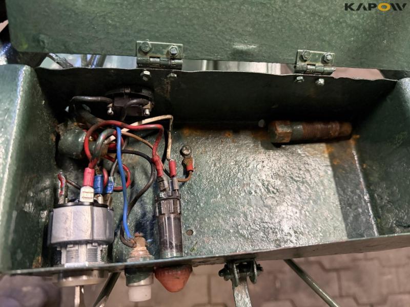 Jrus redskabsbærer med kost 33