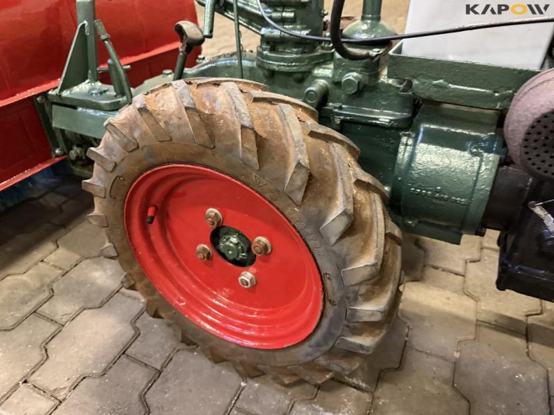 Jrus redskabsbærer med kost 36