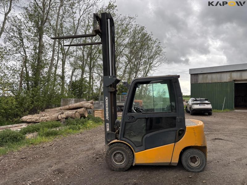 Jungheinrich 425 330ZT gaffeltruck diesel 50
