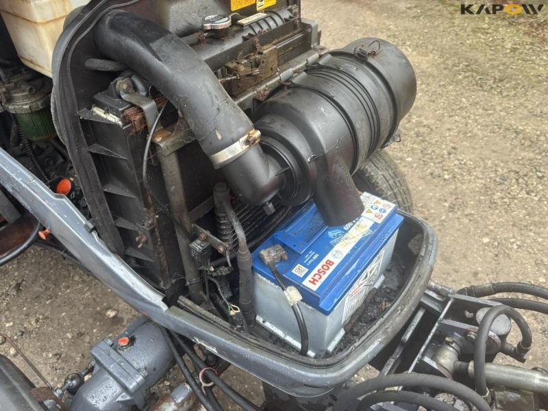 Kioti CK35 HST traktor 28