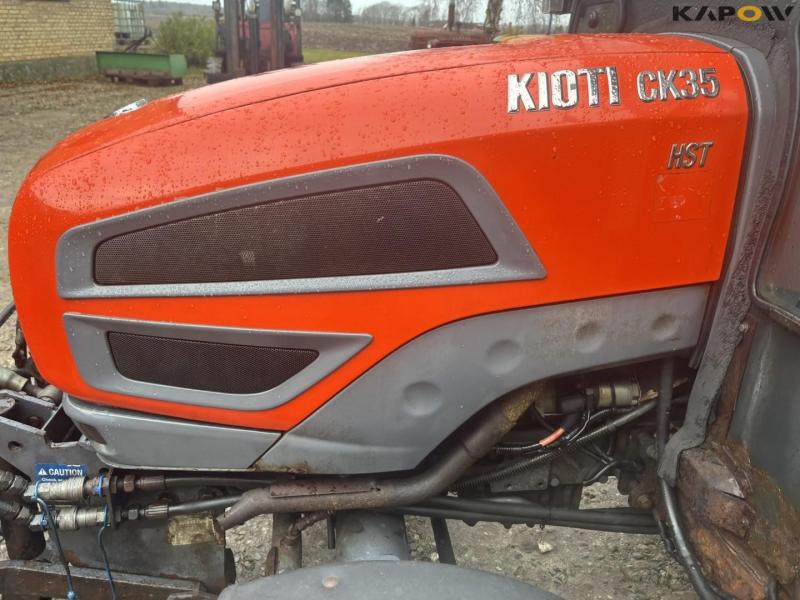 Kioti CK35 HST traktor 48