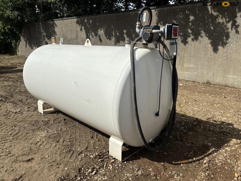 KN beholderfabrik 2500 liter brændstoftank 1