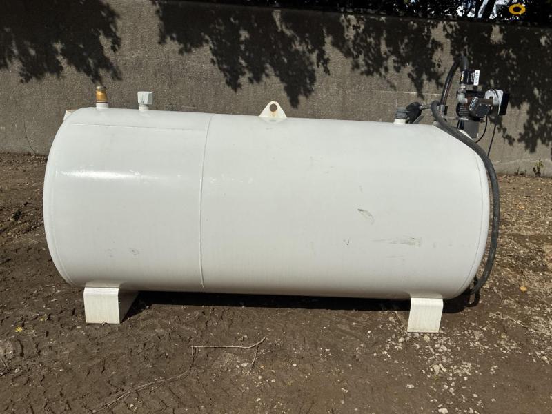 KN beholderfabrik 2500 liter brændstoftank 2