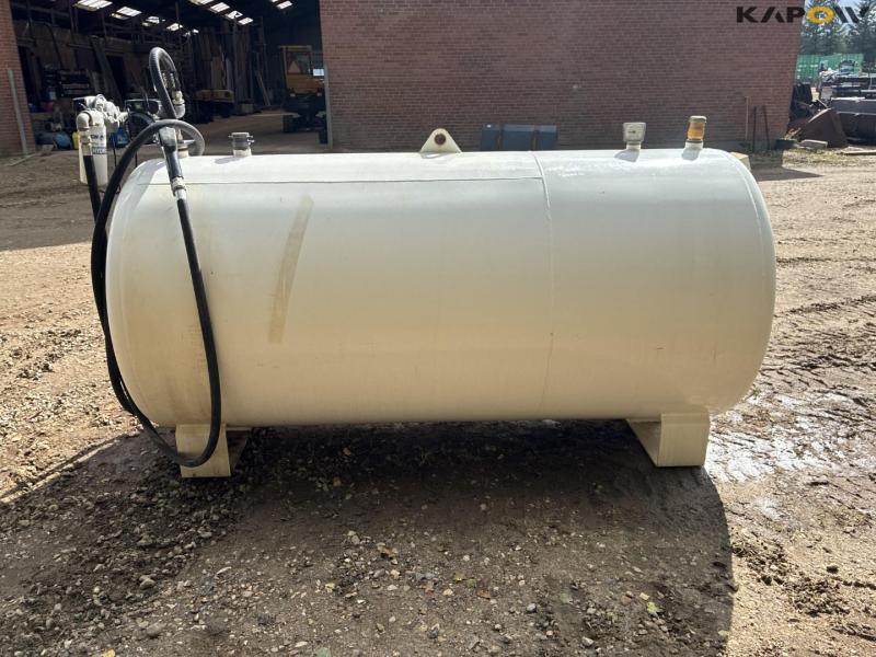 KN beholderfabrik 2500 liter brændstoftank 5
