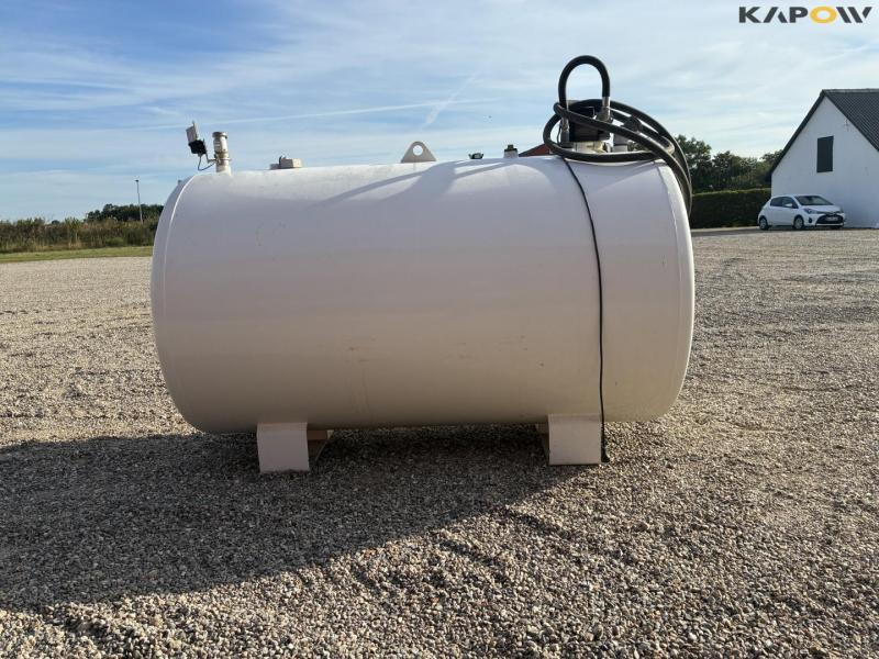 KN Beholderfabrik 2500 liter brandstoftank med pumpe 4