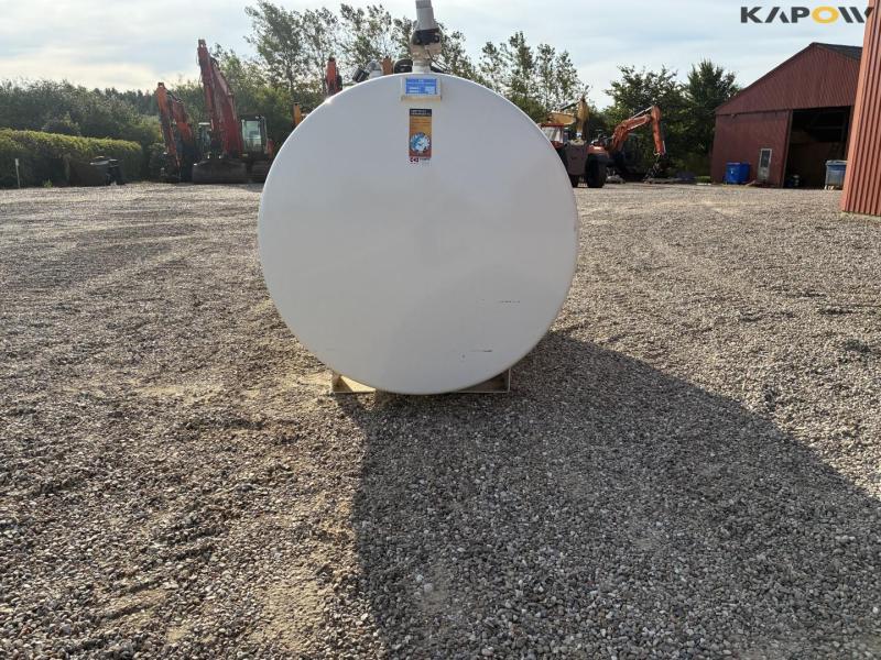 KN Beholderfabrik 2500 liter brandstoftank med pumpe 6
