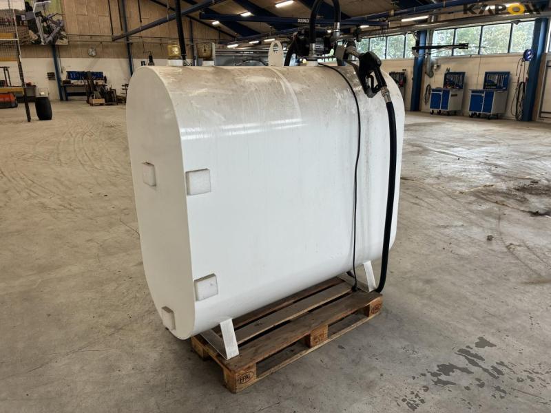 KN beholderfabrik brøndstofstank med pumpe 4