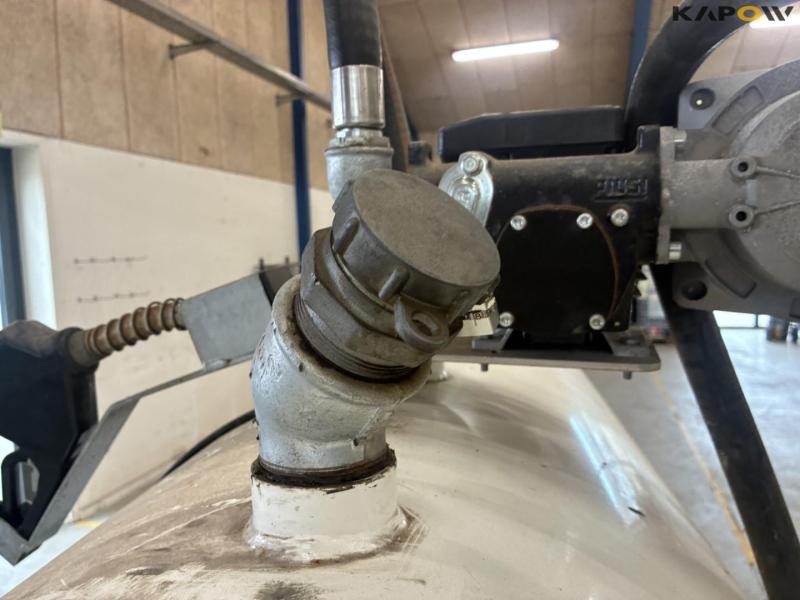 KN beholderfabrik brøndstofstank med pumpe 14