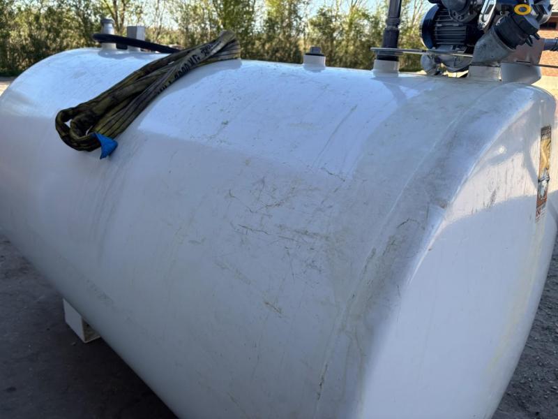 KN smede og beholderfabrik C3A 2500 liter dieseltank 24