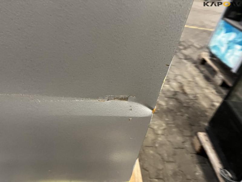 Flaskekøleskab med mobilpay + diverse 28