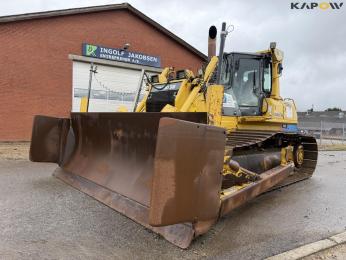 Komatsu D65PX dozer