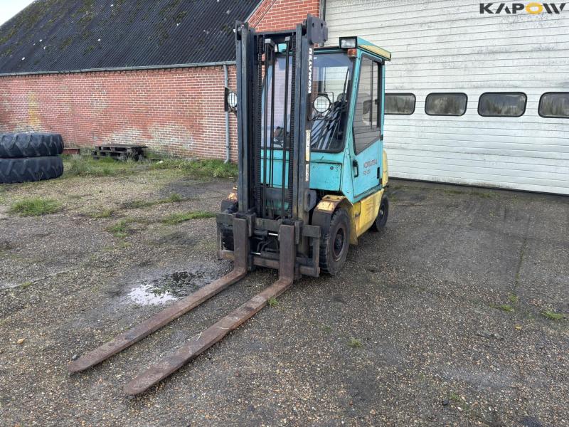 Komatsu FD 25 gaffeltruck 1