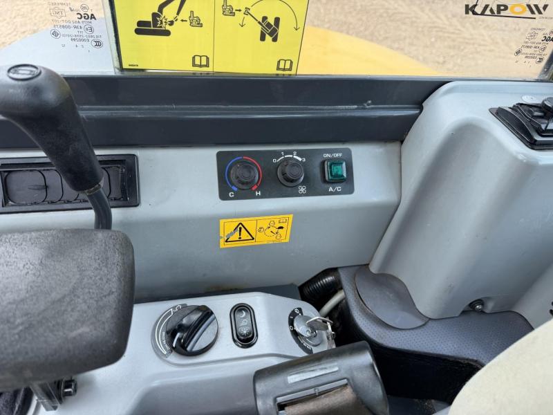 Komatsu PC55MR gravemaskine med rotortilt. 34