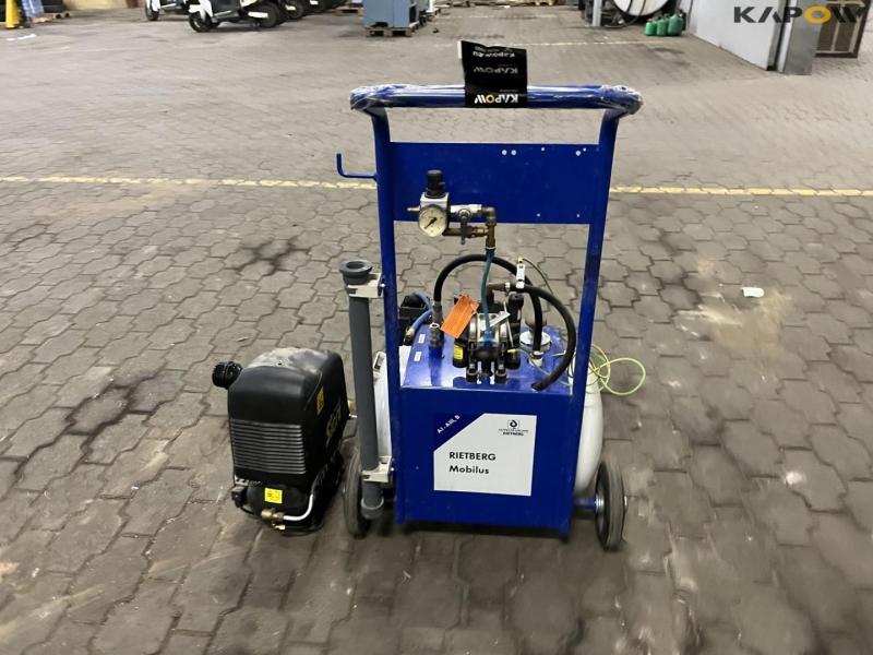 Kompressor med tank og slangerulle 6