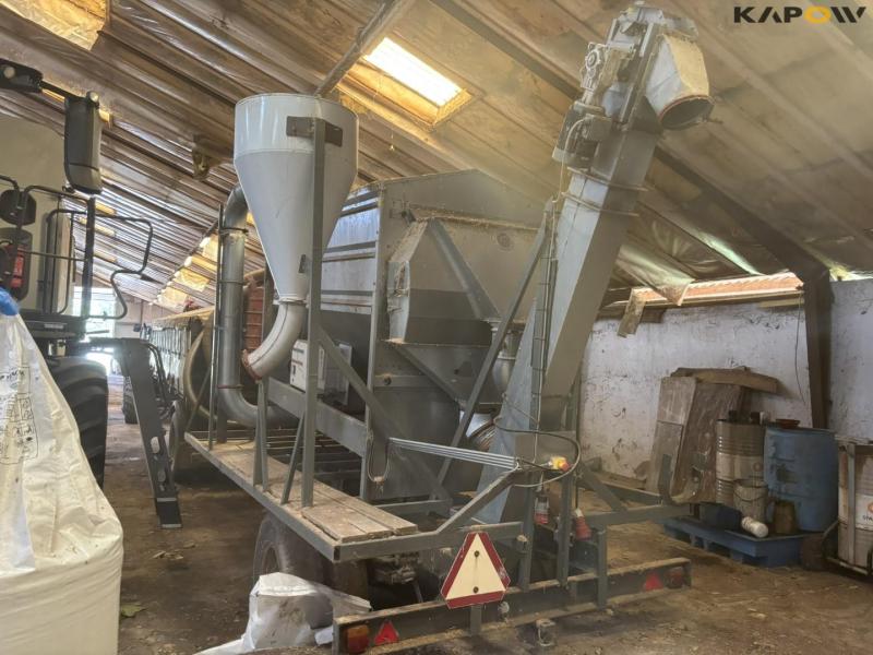 Kongskilde KDC 400 kornrenser på vogn 4