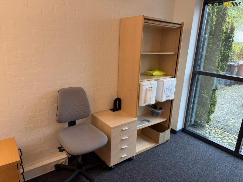 Kontor møbler 25