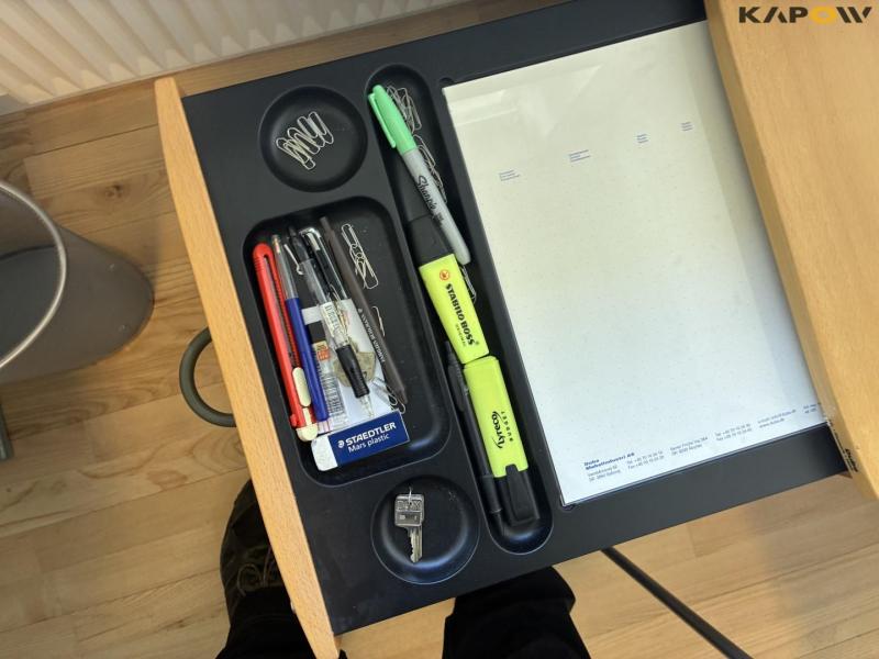 Kontor udstyr 8